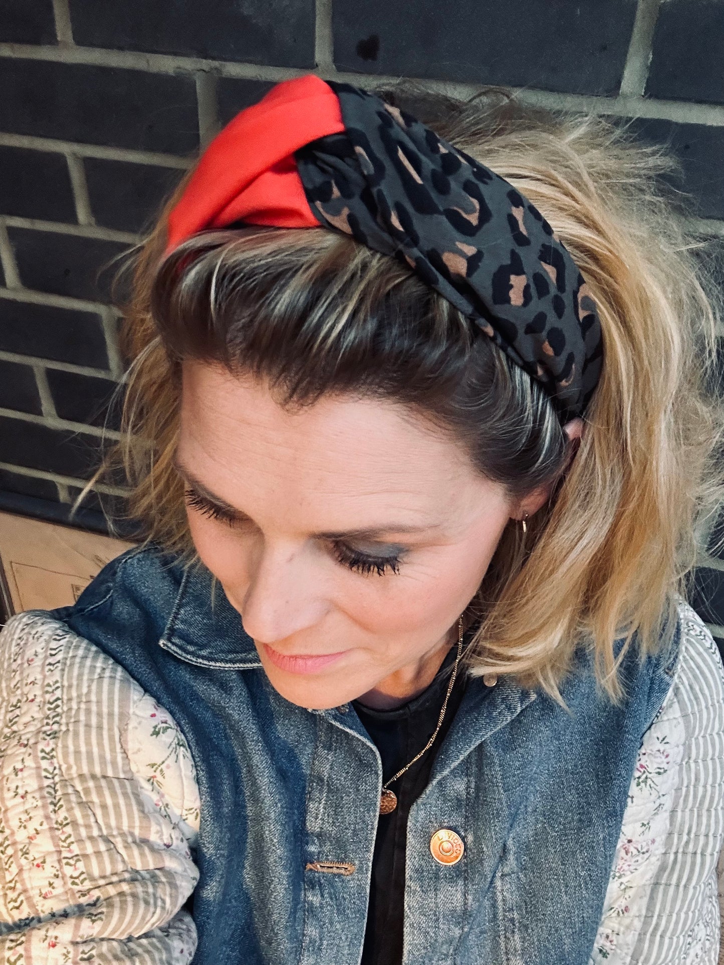 Grey leopard print turban-twist with coral mix