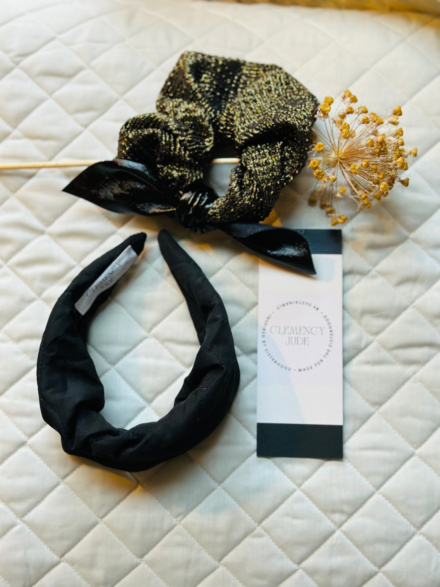Gift sets: black and gold scrunchie set