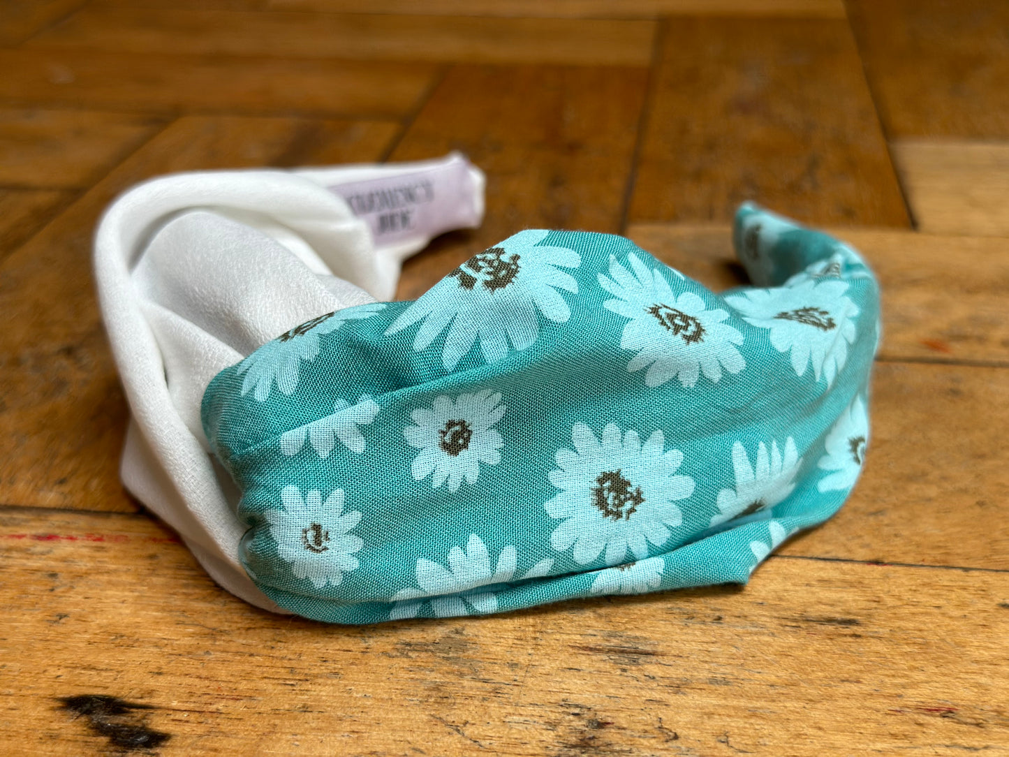 Turquoise daisy print turban-twist with cream mix
