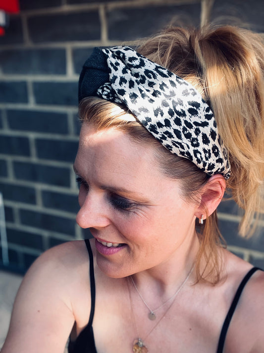 Turban twist in black denim and leopard print