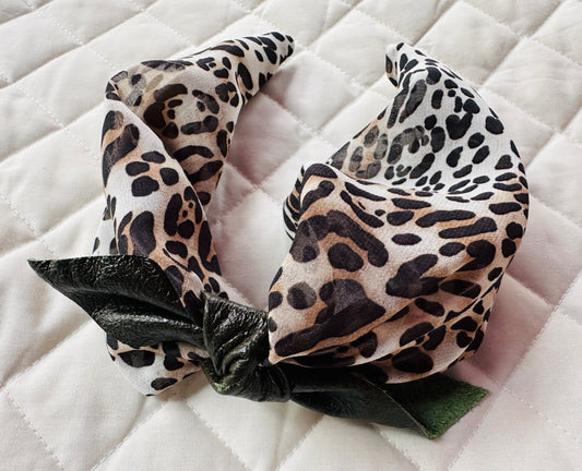 Leopard print leather green bow style band
