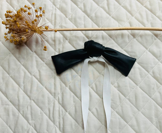 Faux leather detachable single fabric bow