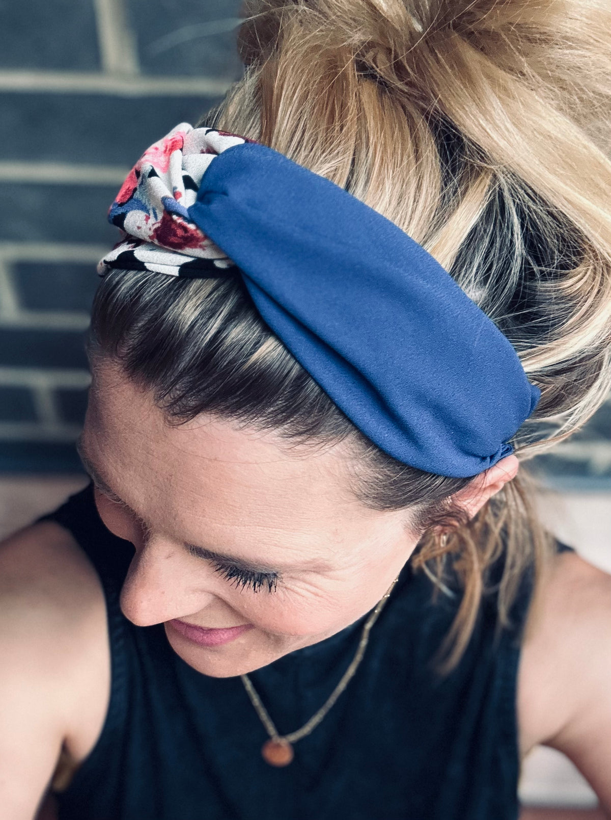 Neon pink and blue floral turban-twist with blue mix