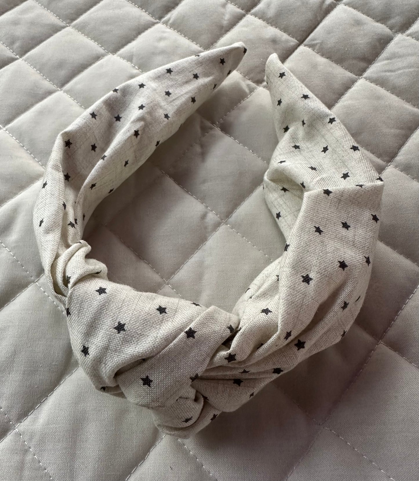 Cream linen mini black star knotted band