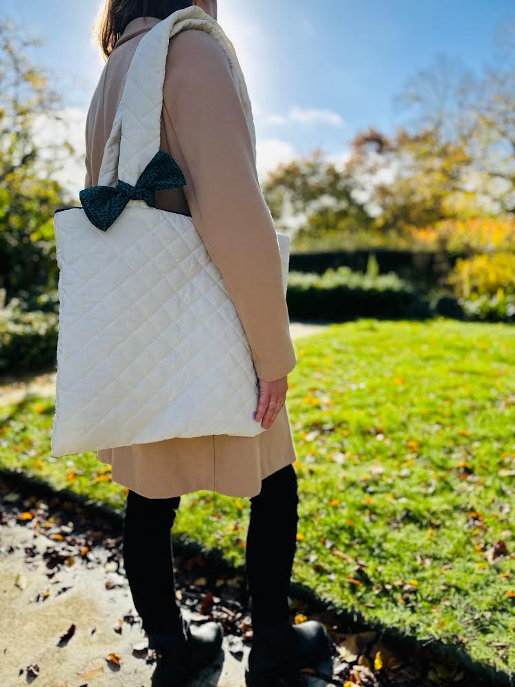 Cream quilt tote bag