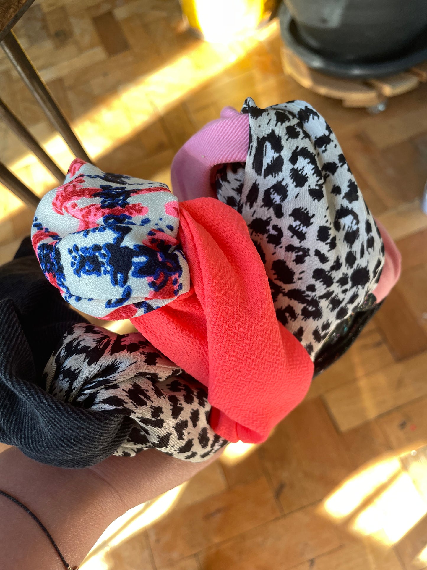 Turban twist in black denim and leopard print